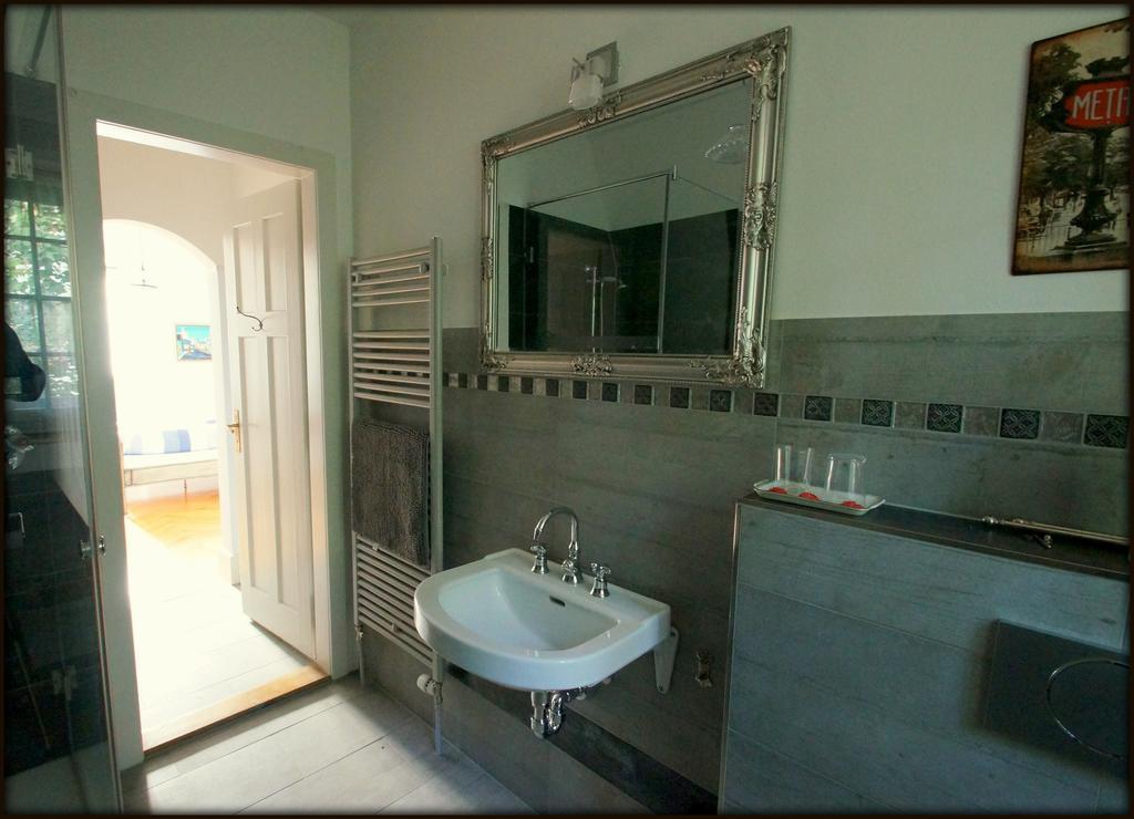 Bed And Breakfast Wildrose Bern Kamer foto
